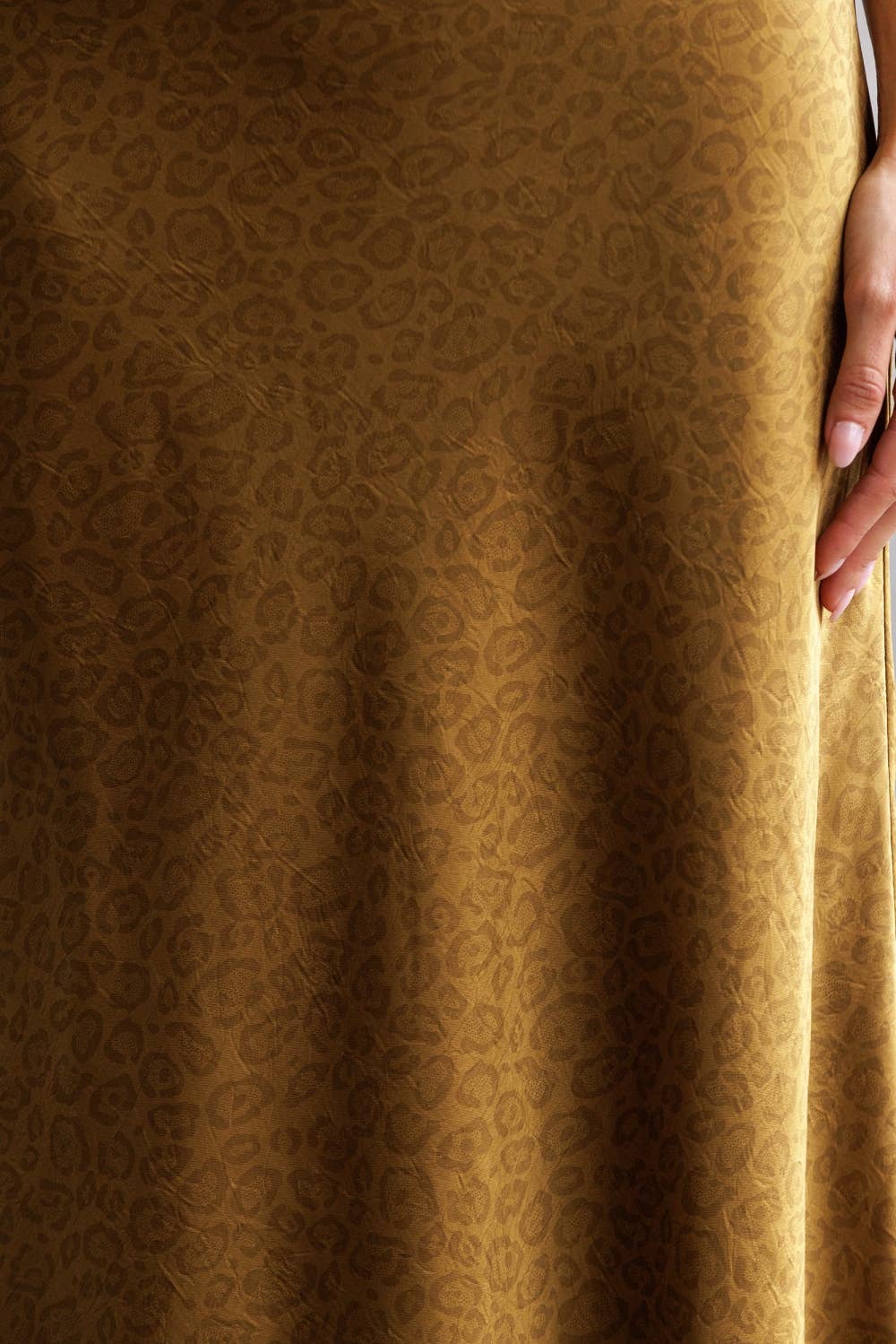 LEOPARD SATIN JACQUARD MIDI SKIRT