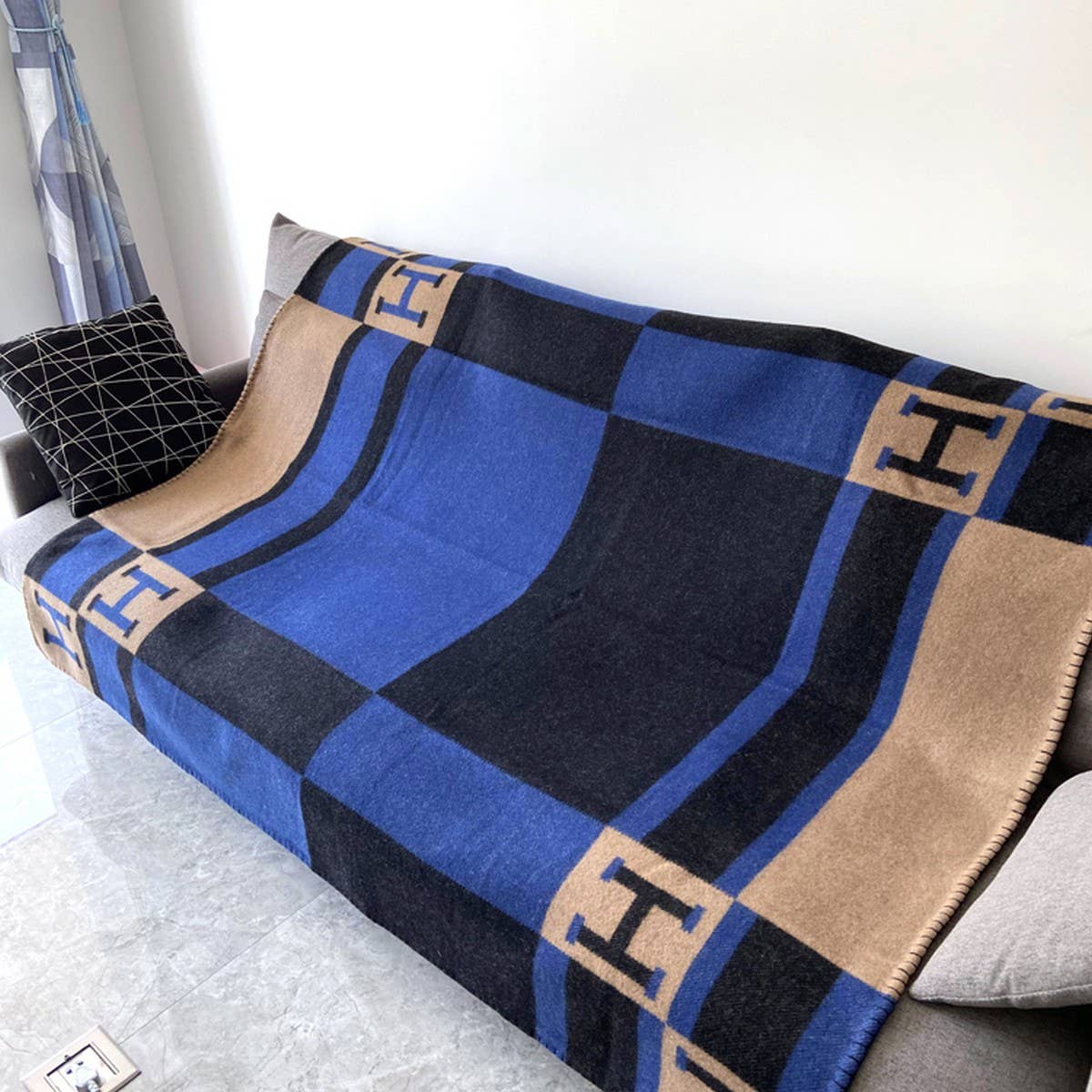 Simple Warm Sofa Blanket