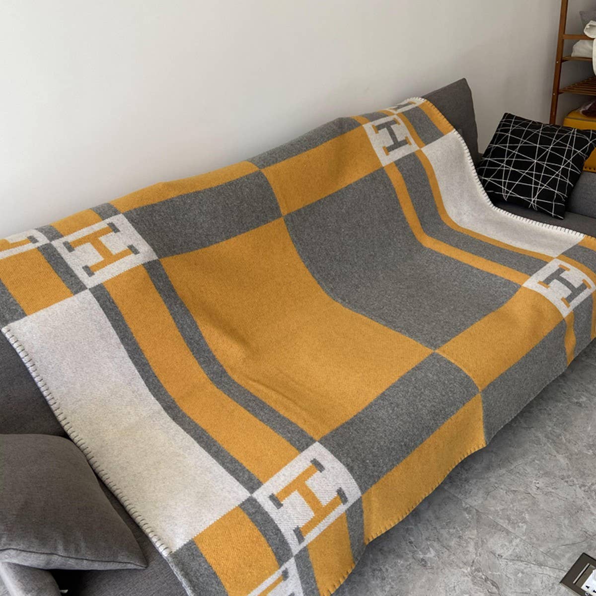 Simple Warm Sofa Blanket