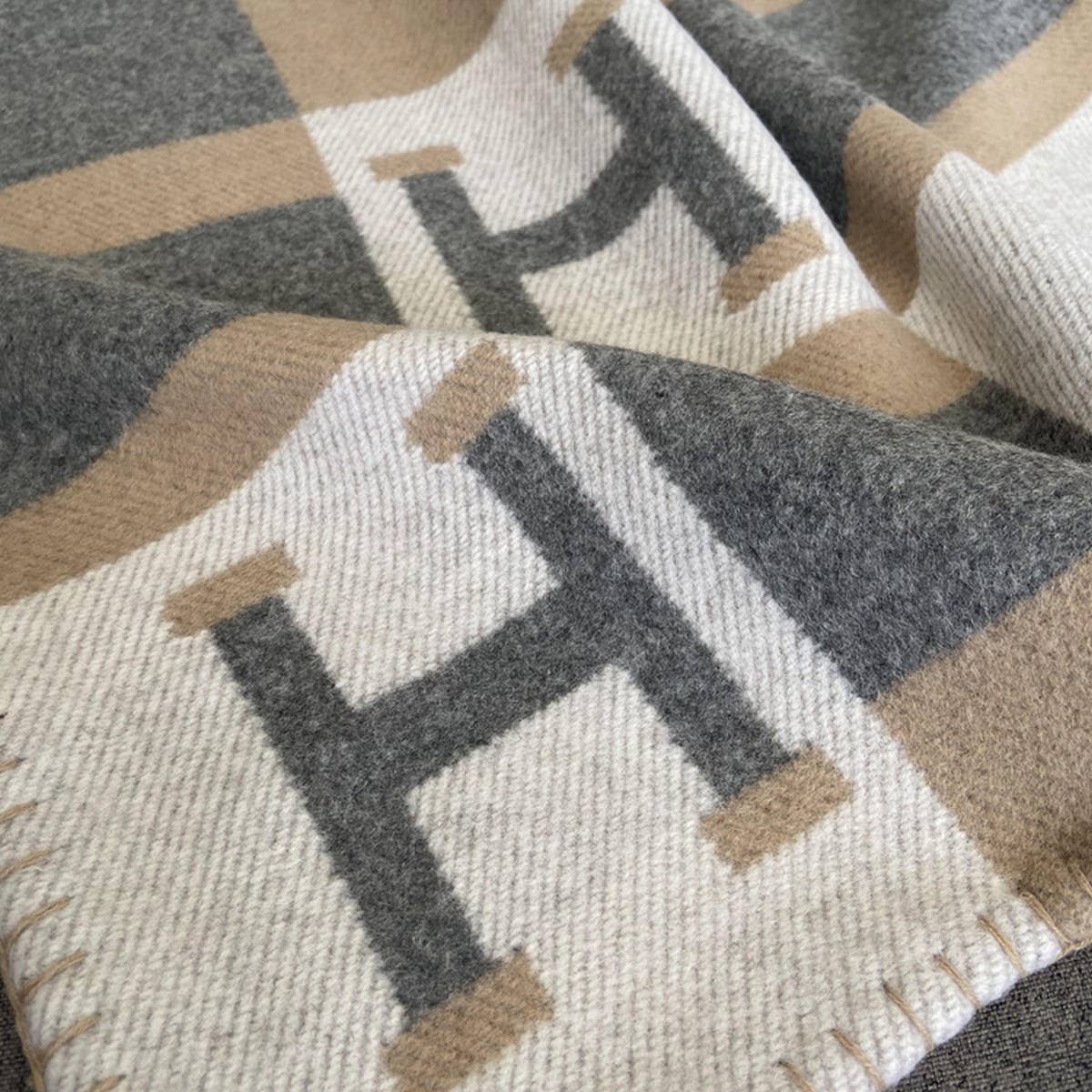 Simple Warm Sofa Blanket