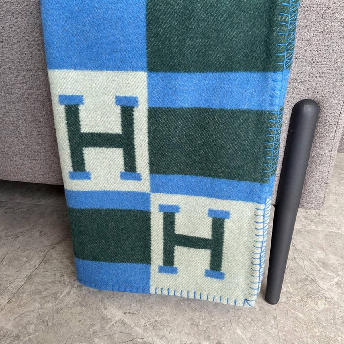 Simple Warm Sofa Blanket