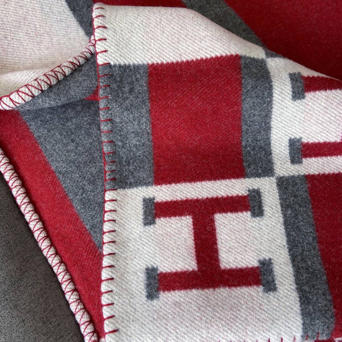 Simple Warm Sofa Blanket