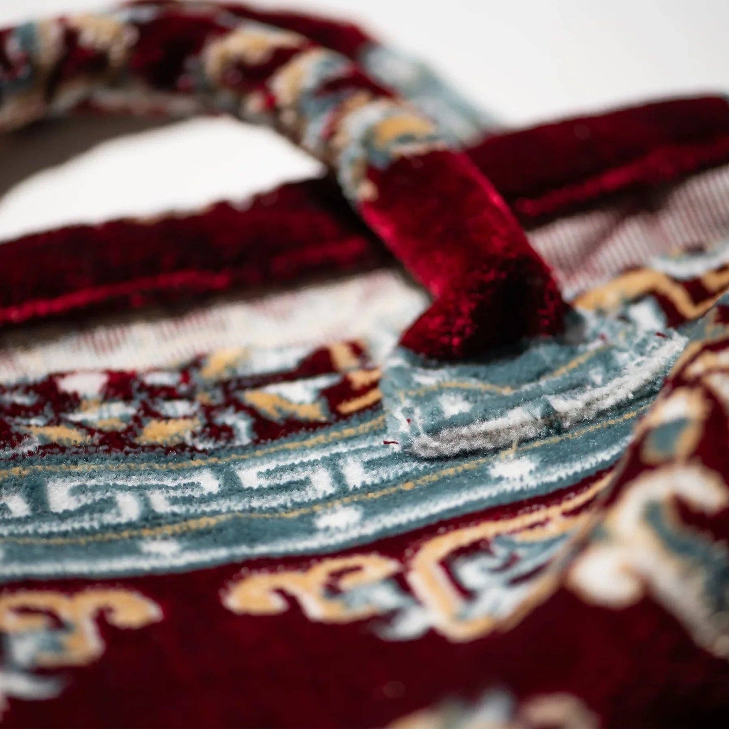 Rug Fabric Bag Burgundy x Yellow