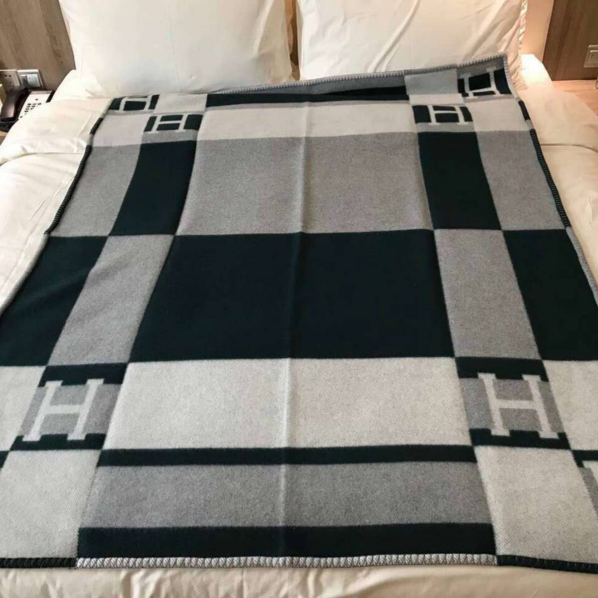 Simple Warm Sofa Blanket
